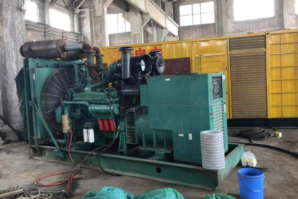 华容发电机组的空气滤清器应该如何保养？