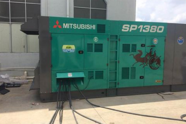 华容为什么有些柴油发电机组的输出电压可以调节？