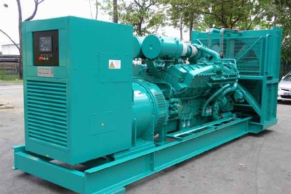 华容柴油发电机组电压不稳定怎样维修？