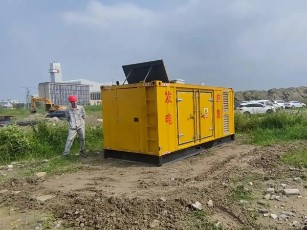 华容200KW柴油发电机机组每小时的油耗量受哪些因素影响？