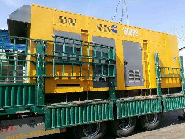 华容测量水冷式机油散热器密封件尺寸时的注意事项有哪些？