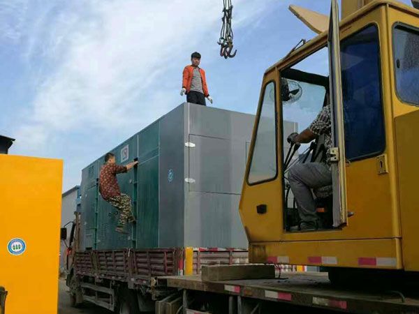 华容更换水冷式机油散热器密封件的操作流程是怎样的？